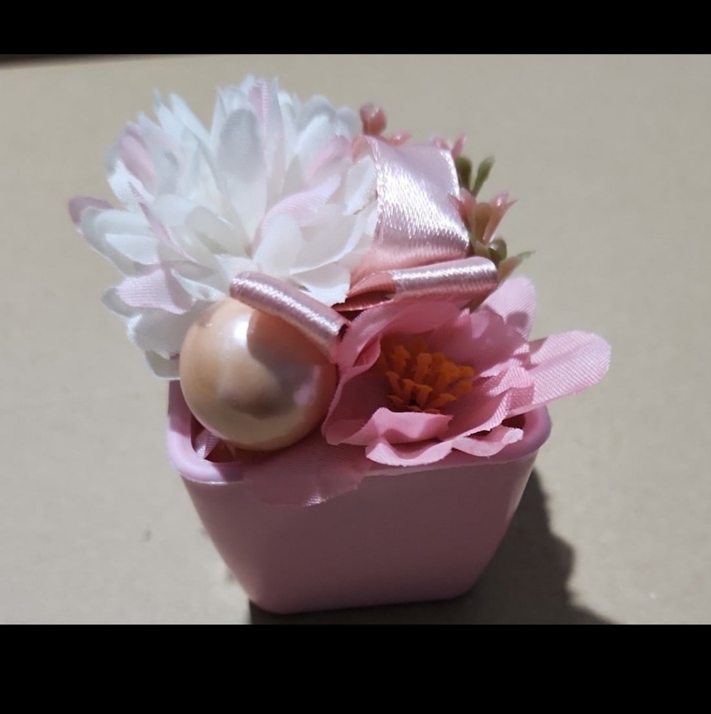 Small flower decor peach blossom pot nwt